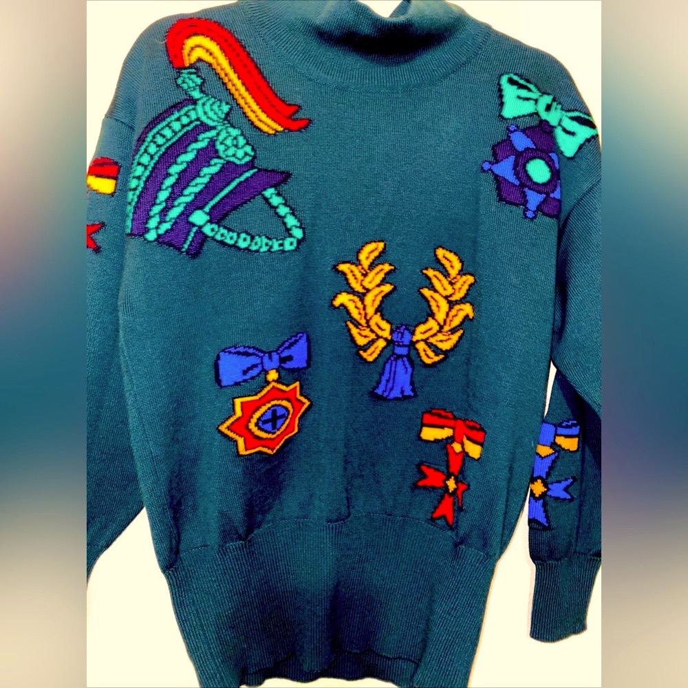 ESCADA WOOL VINTAGE TURTLENECK SWEATER GREEN MEDALS EMBROIDERY EU 34/XS-S